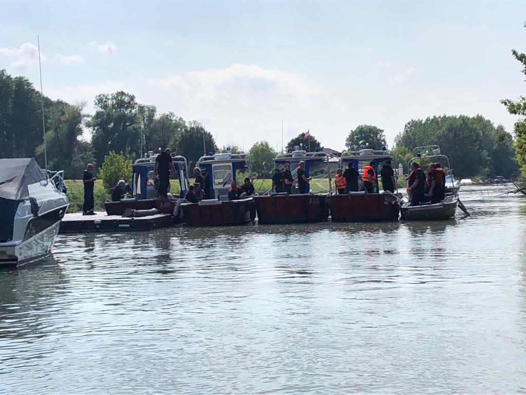 27870657-ad7d-49b9-b77c-2f38a774d9df